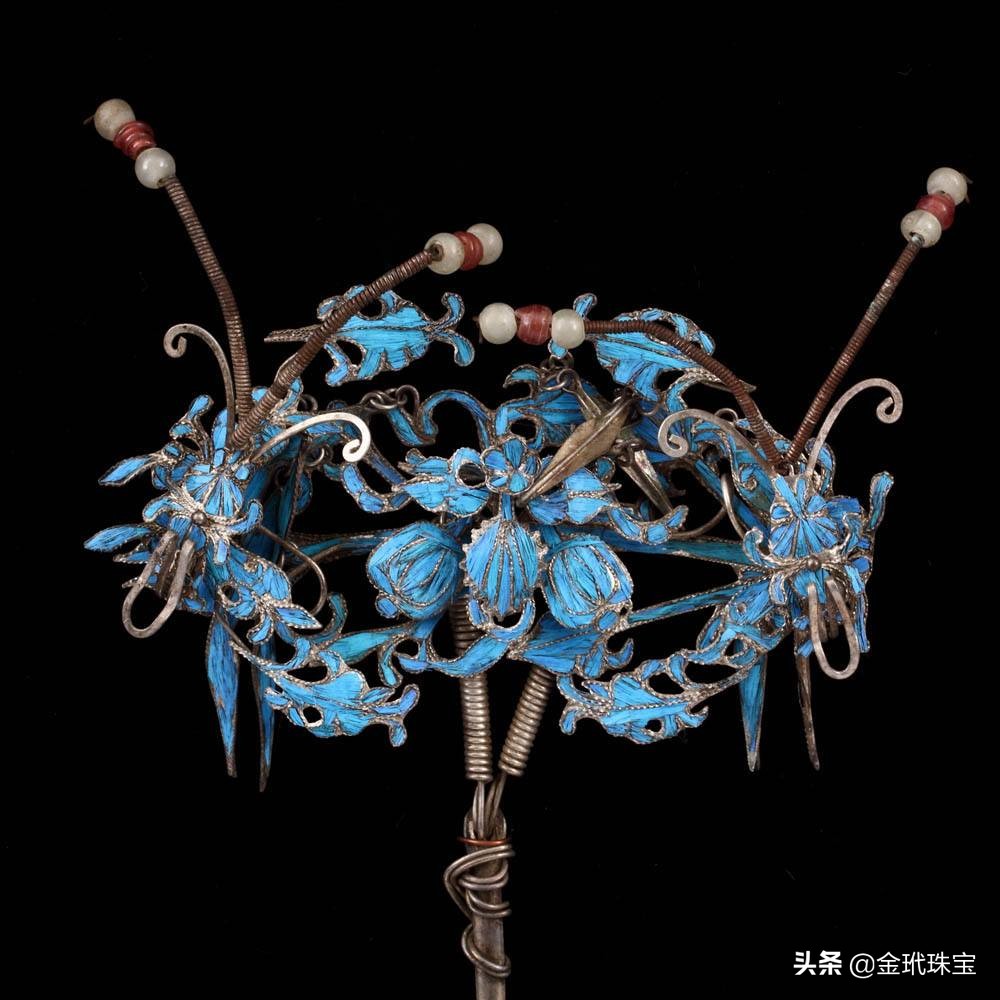 清朝盛行的点翠工艺，有多残忍？一套贵族首饰要杀害数百只翠鸟