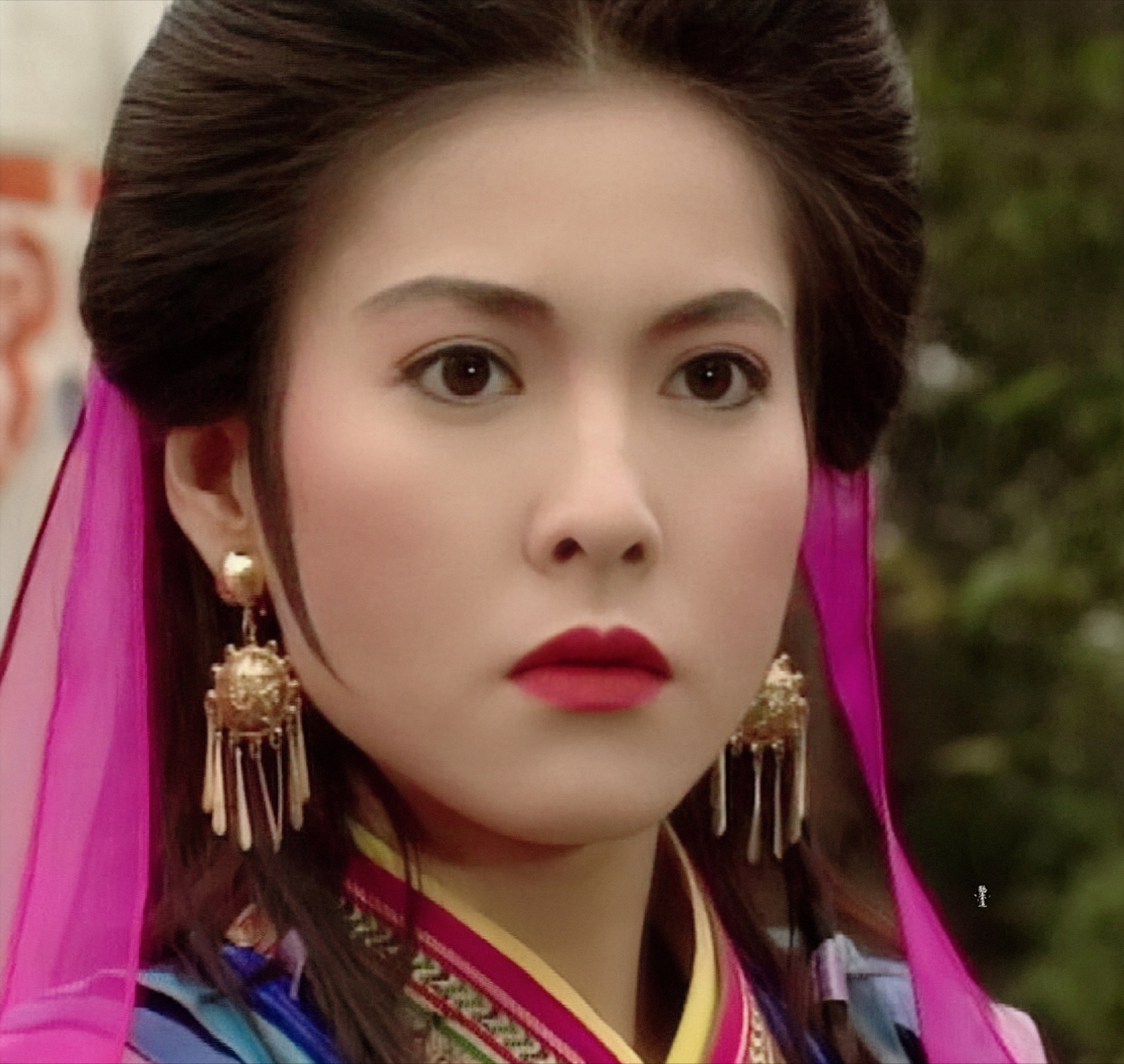 是中原武林第一美女,但《倚天屠龙记》中最美的应该是紫衫龙王黛丽丝