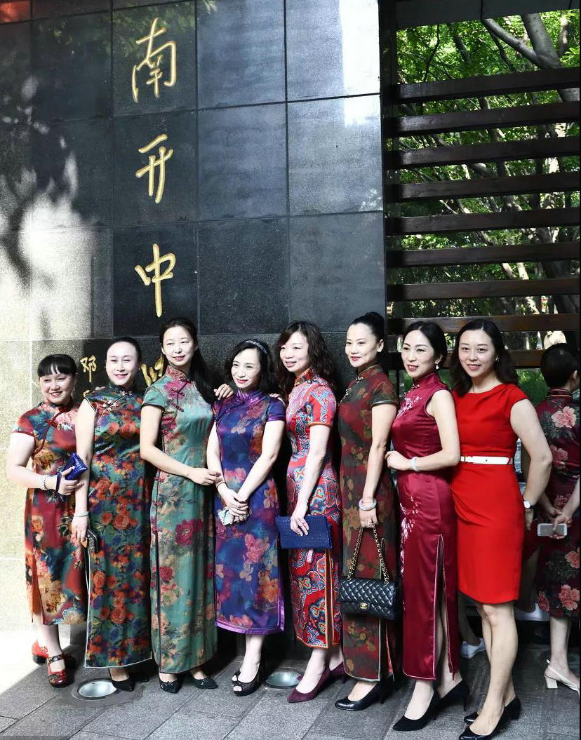 还记得要带学生旅游的老师吗？高考成绩公布，他“没有遵守承诺”