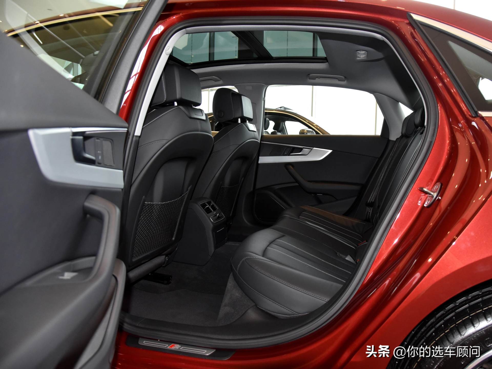 2.0T+四驱，折扣极大配置高的豪华三厢车，实拍奥迪A4L