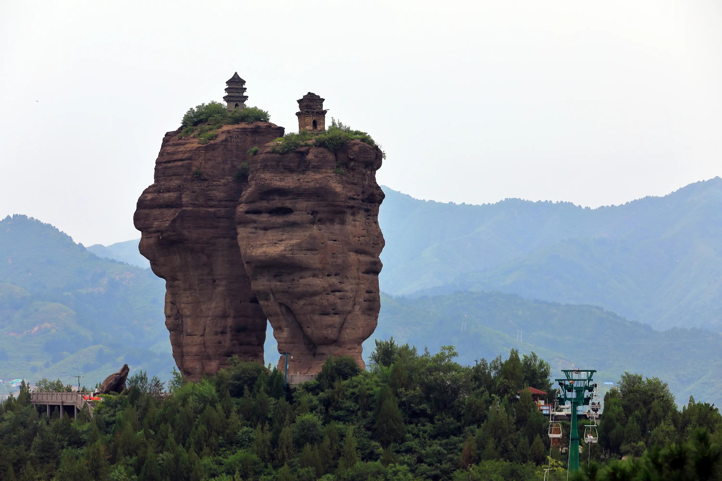 碧草金沙走单骑第一天一一河北承德双塔山
