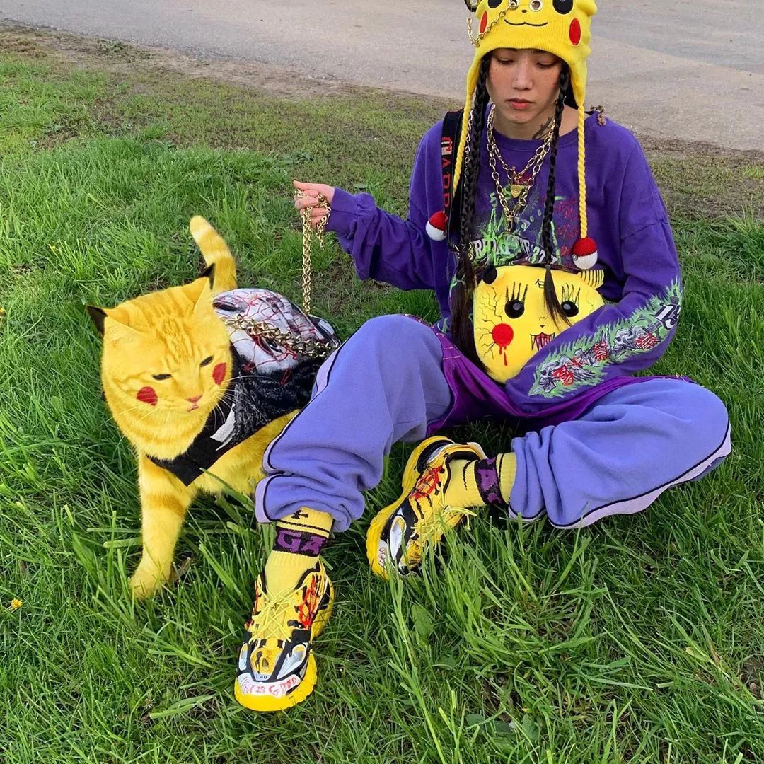 “以前看不起ACG，现在恨不得全身ACG。”