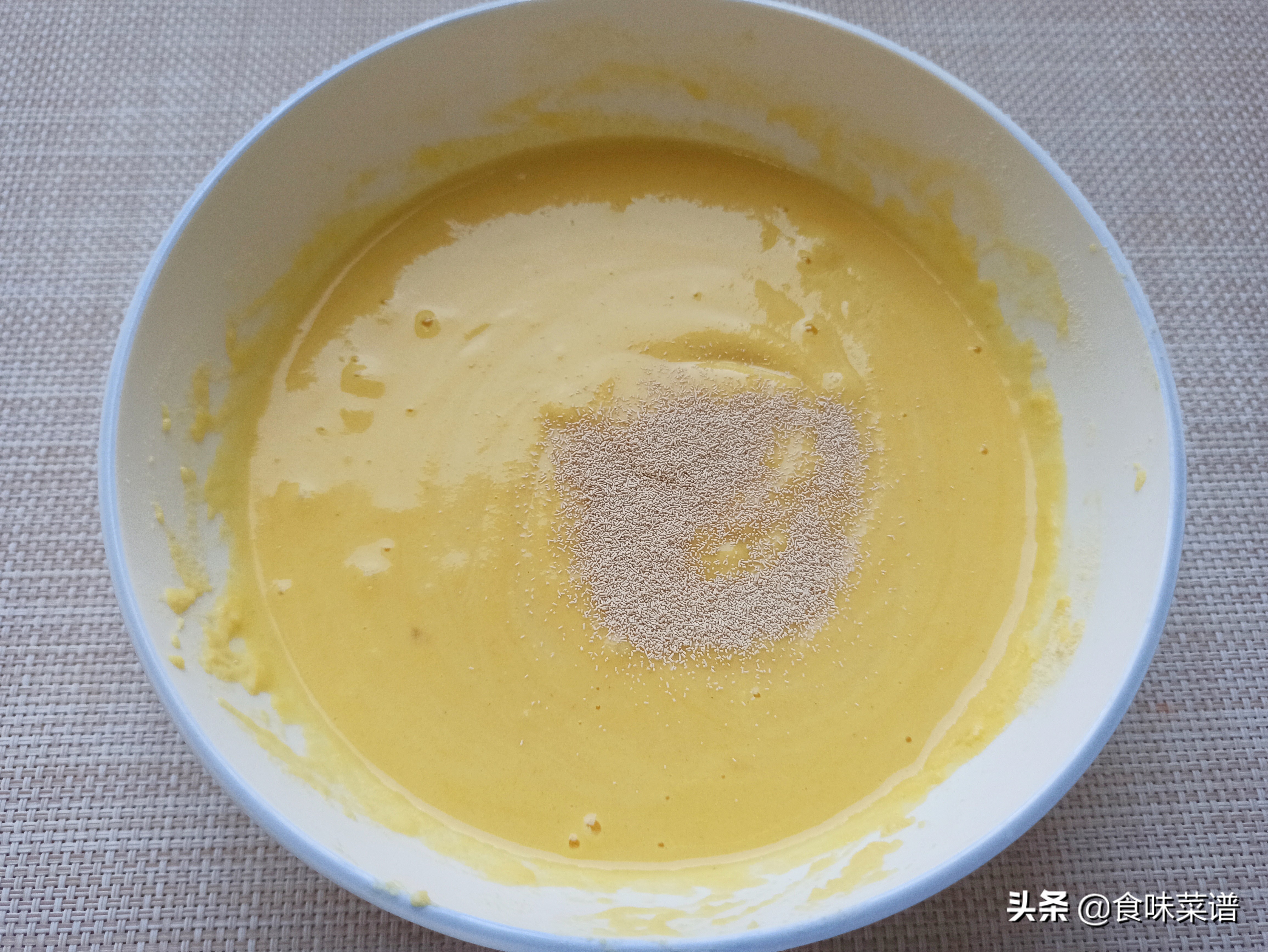 怎样做玉米饼？原来调面糊有讲究，蓬松柔软，做对了比面包还好吃