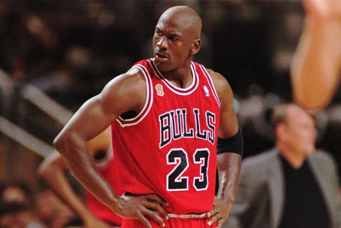 芝加哥公牛队——迈克尔乔丹(唯一篮球之神,毫无争议)*aba虽然和nba