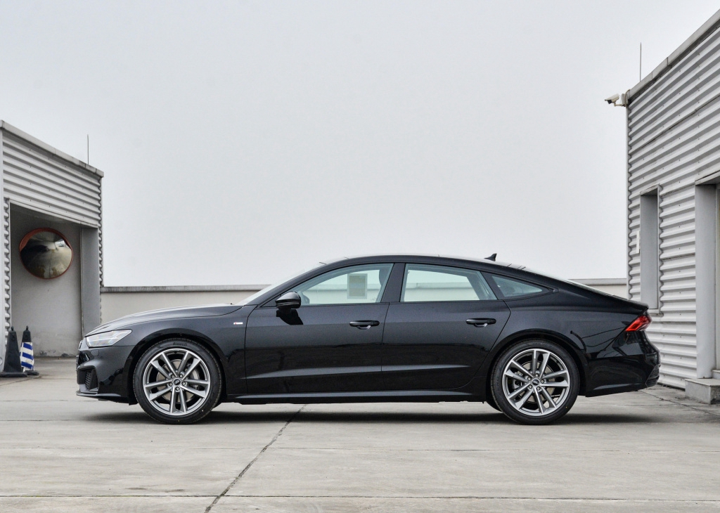 相同配方！奥迪A7新车来了，尺寸加长超5米，能让销量起死回生吗