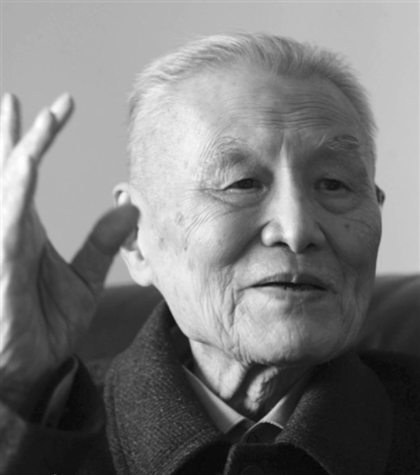 77年邓小平恢复高考，教育部部长刘西尧却不准儿子参加：你得避嫌