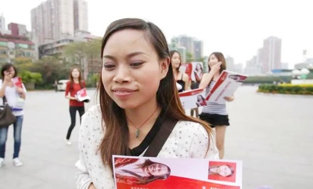 在美10年,宁可死也不回中国的凤姐,如今感慨:美国梦不好做