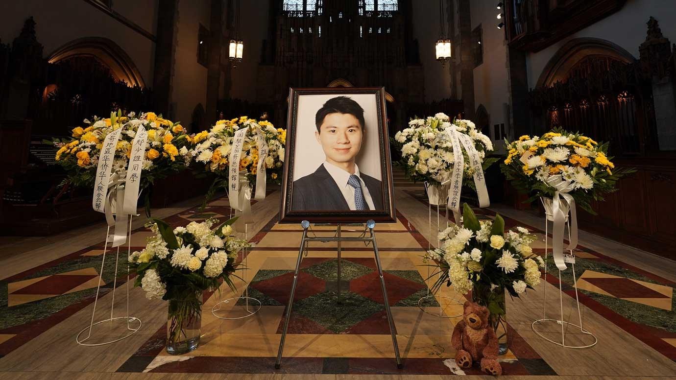 “妈妈第一次出国，竟是参加你的葬礼”，在美遇害留学生母亲哽咽