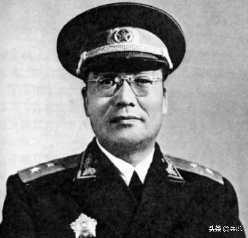 女儿劝傅作义起义，北平城门已开，蒋军四大秘书，个个地下党