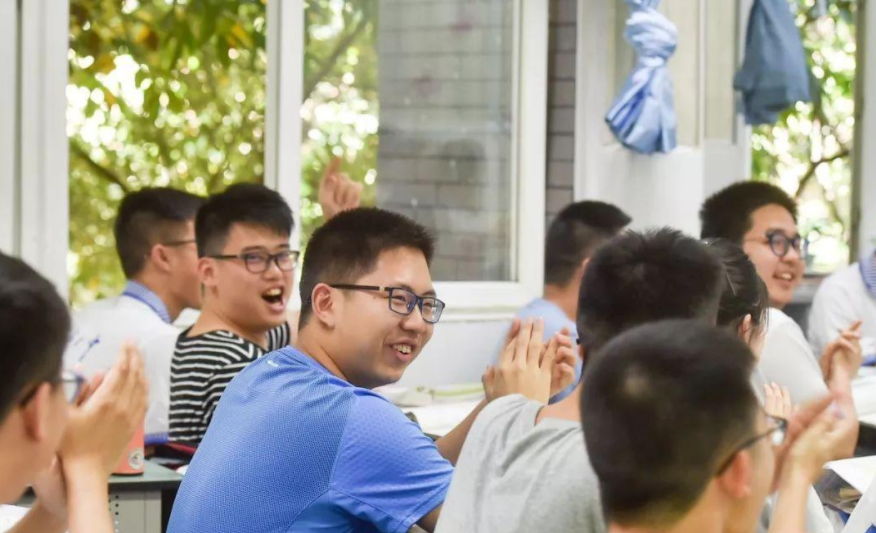 高考前一天该做什么，才不会影响考试发挥，班主任给出答案