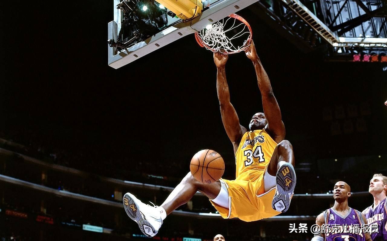 nba篮球架为什么会收缩(现实版“灭霸”，当年奥尼尔在扣碎篮板之后，比赛是如何继续的？)