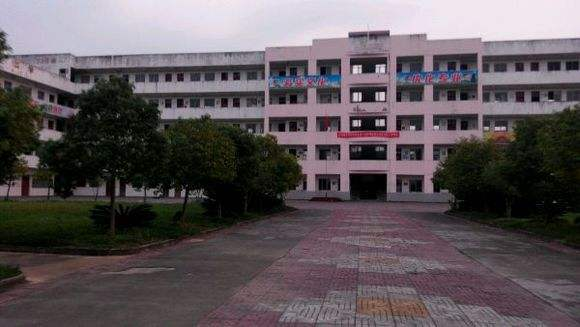 2019年安远二中高考喜报