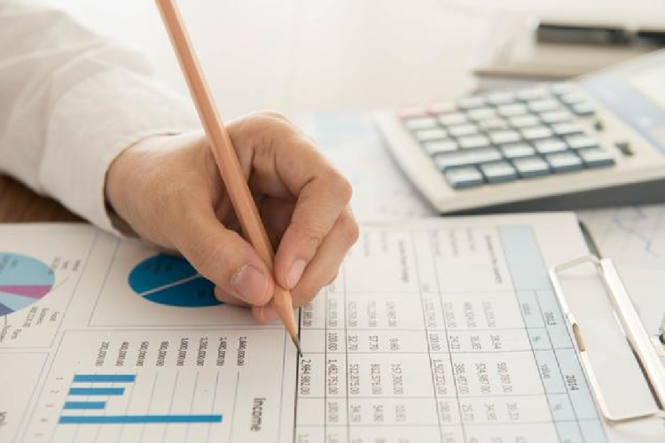 传说中越老越吃香的会计和审计，也会有35岁危机吗？