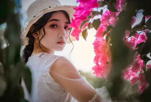 分手后，女人还想着要复合，常有以下这些表现