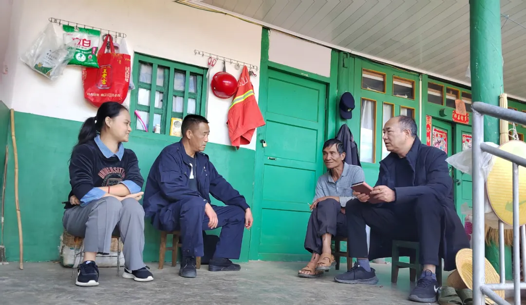 楚雄州检察院:入户走访挂包户 精准帮扶暖民心