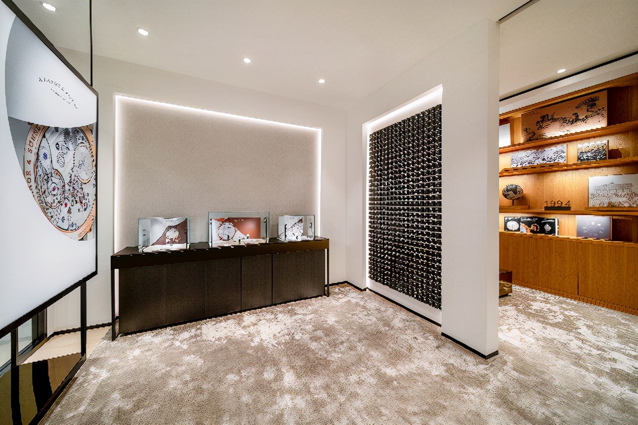 朗格重庆星光68广场专卖店正式开幕