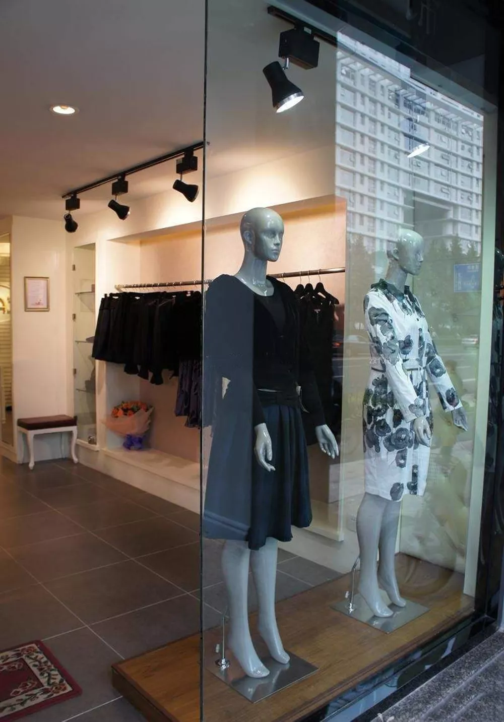 干货！3招教你服装店换季清货