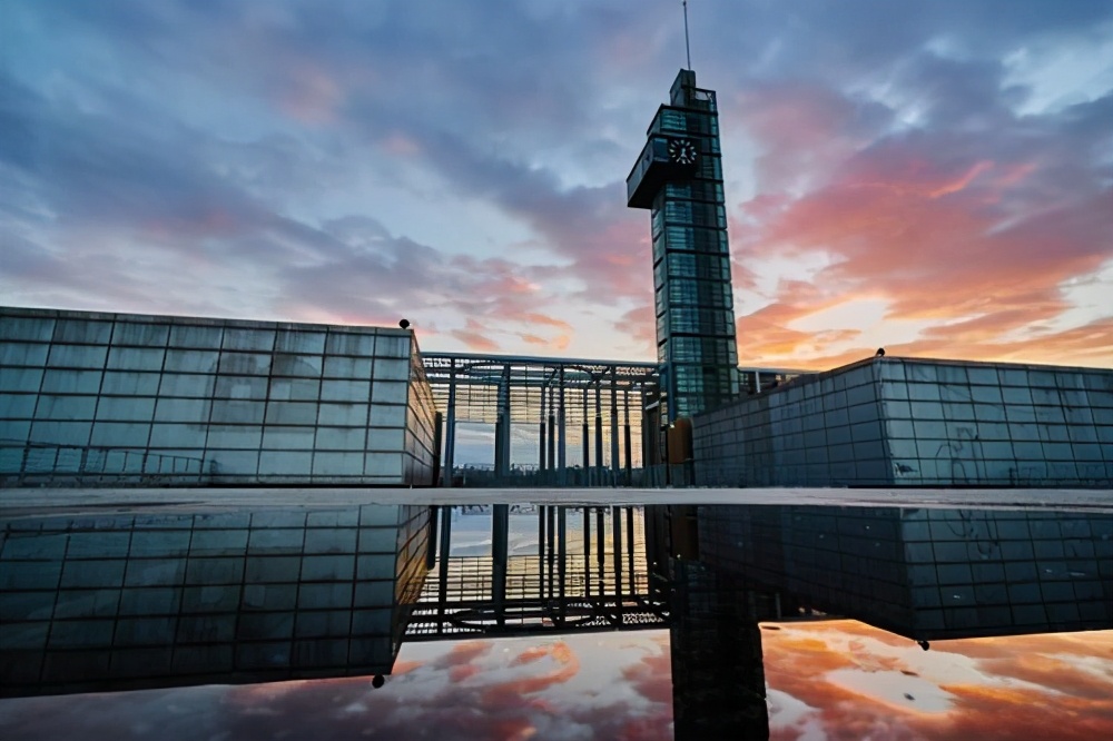 任正非青睐的四所大学，在校就签约，毕业就工作