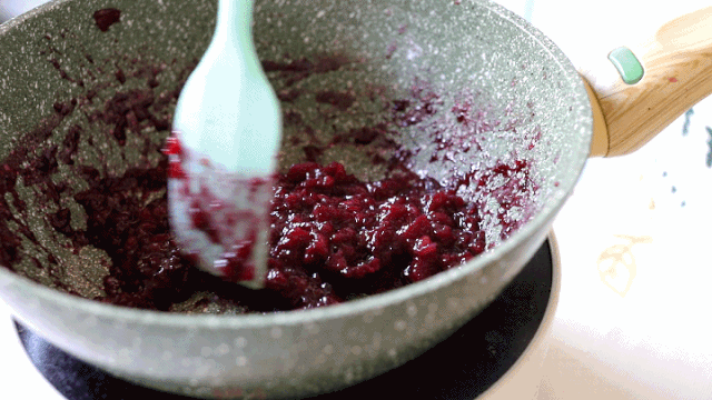 不吃又要等一年，爆浆好吃，闺女点100个赞！宝宝辅食