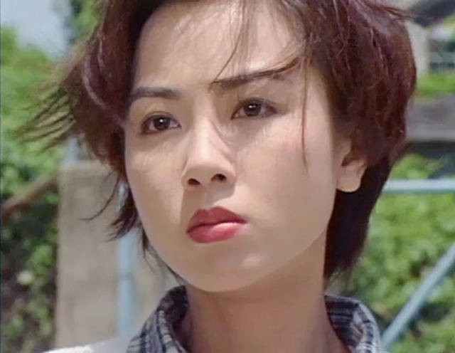 上到87岁，下到46岁，曾貌美如花的10大女港星，至今未婚