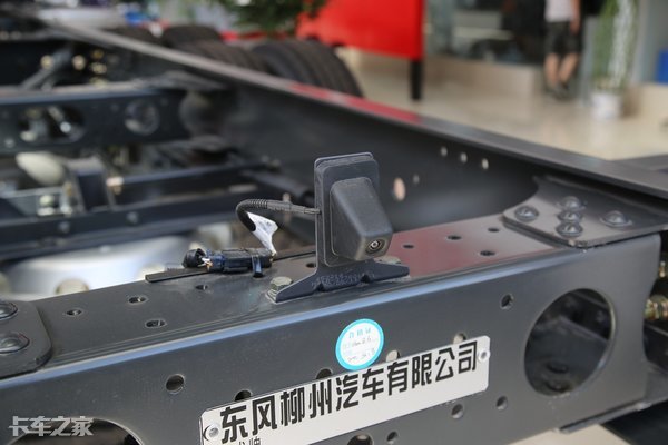 潍柴460马力，柳汽乘龙H7 8x4载货车报价31.2万，合你胃口吗？