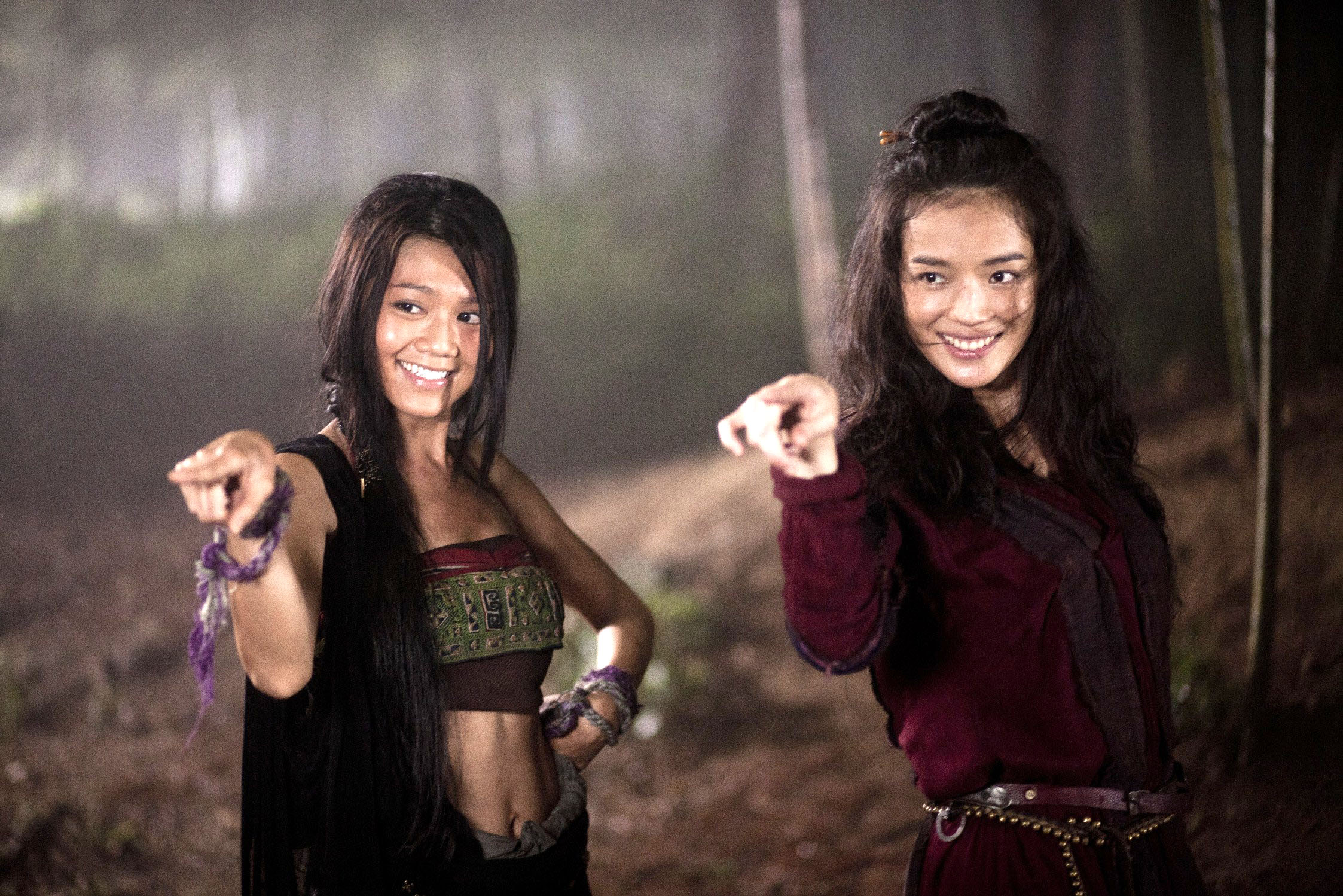 直到这条拍到达到星爷满意为止,剧中文章和驱魔人周秀娜比拼性感热舞