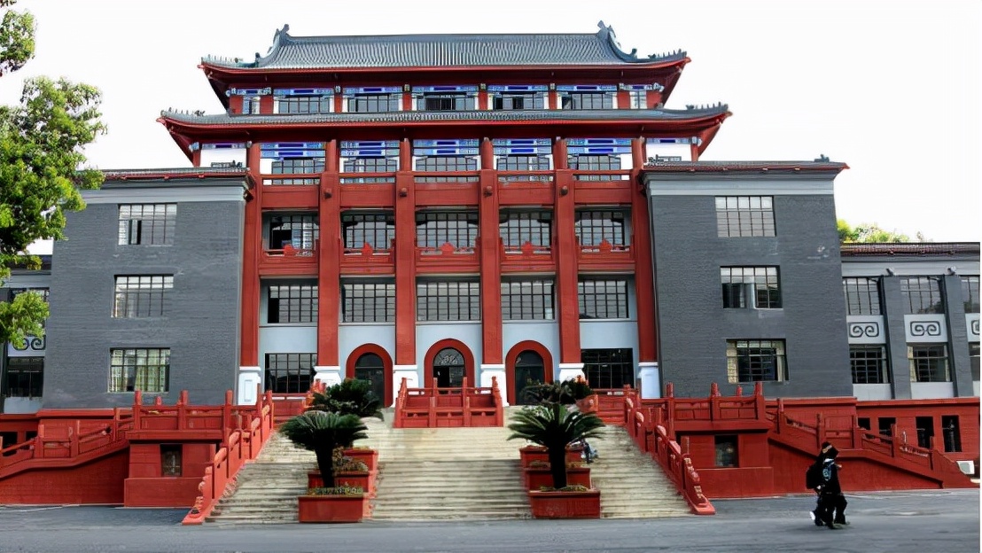 985高校改名“翻车”，改名后名气大跌，无奈改回原名，名气回归