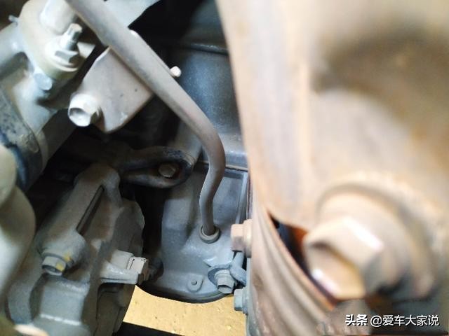 机油尺上都是油看不清具体位置怎么办：这俩方法挺靠谱，分享了