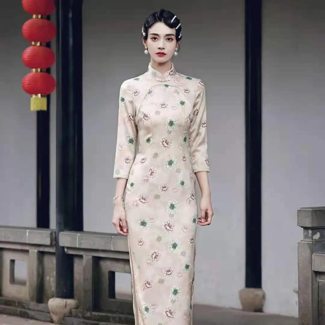 如果你脸上有这3种特征，是标准的“古典美女”，穿旗袍最美