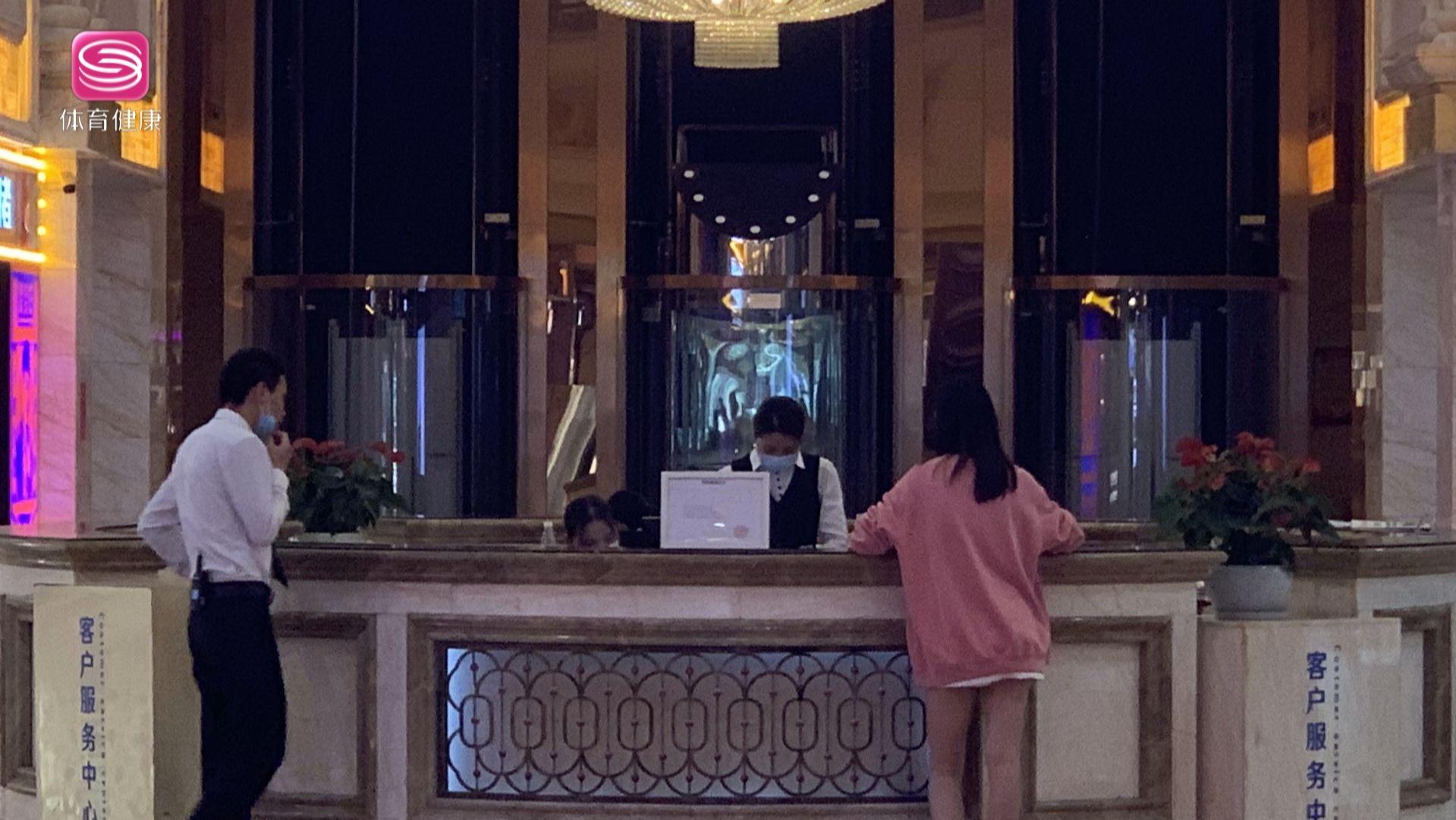 南山天利名城耐克折扣店 以次充好卖假货？