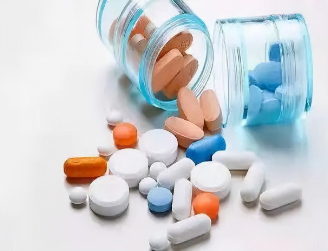 过敏性鼻炎，常用糠酸莫米松鼻喷、孟鲁司特、氯雷他定要注意啥？