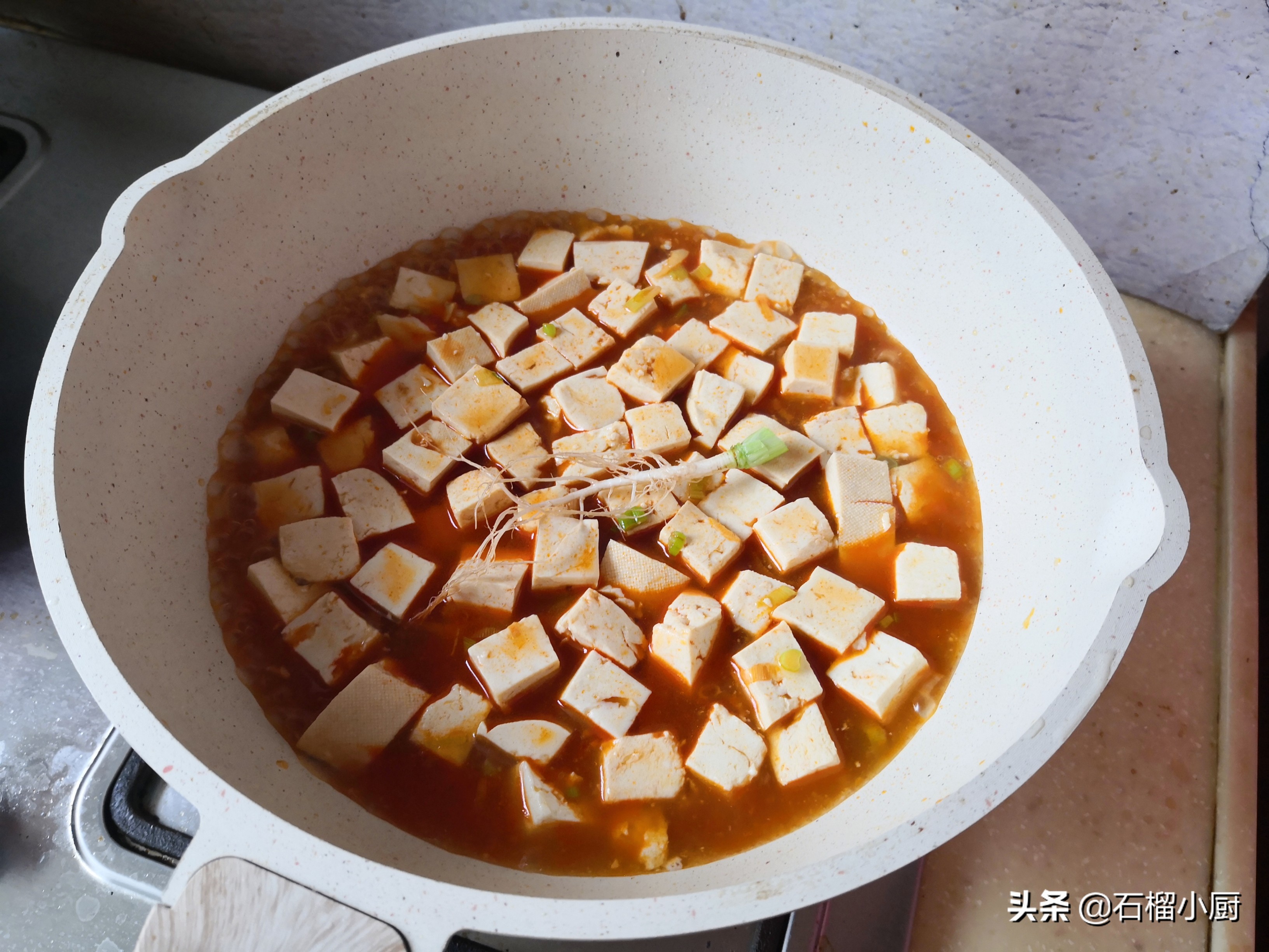 豆腐怎么做才好吃？麻辣鲜香开胃补钙，加一根它提味太多，太好吃