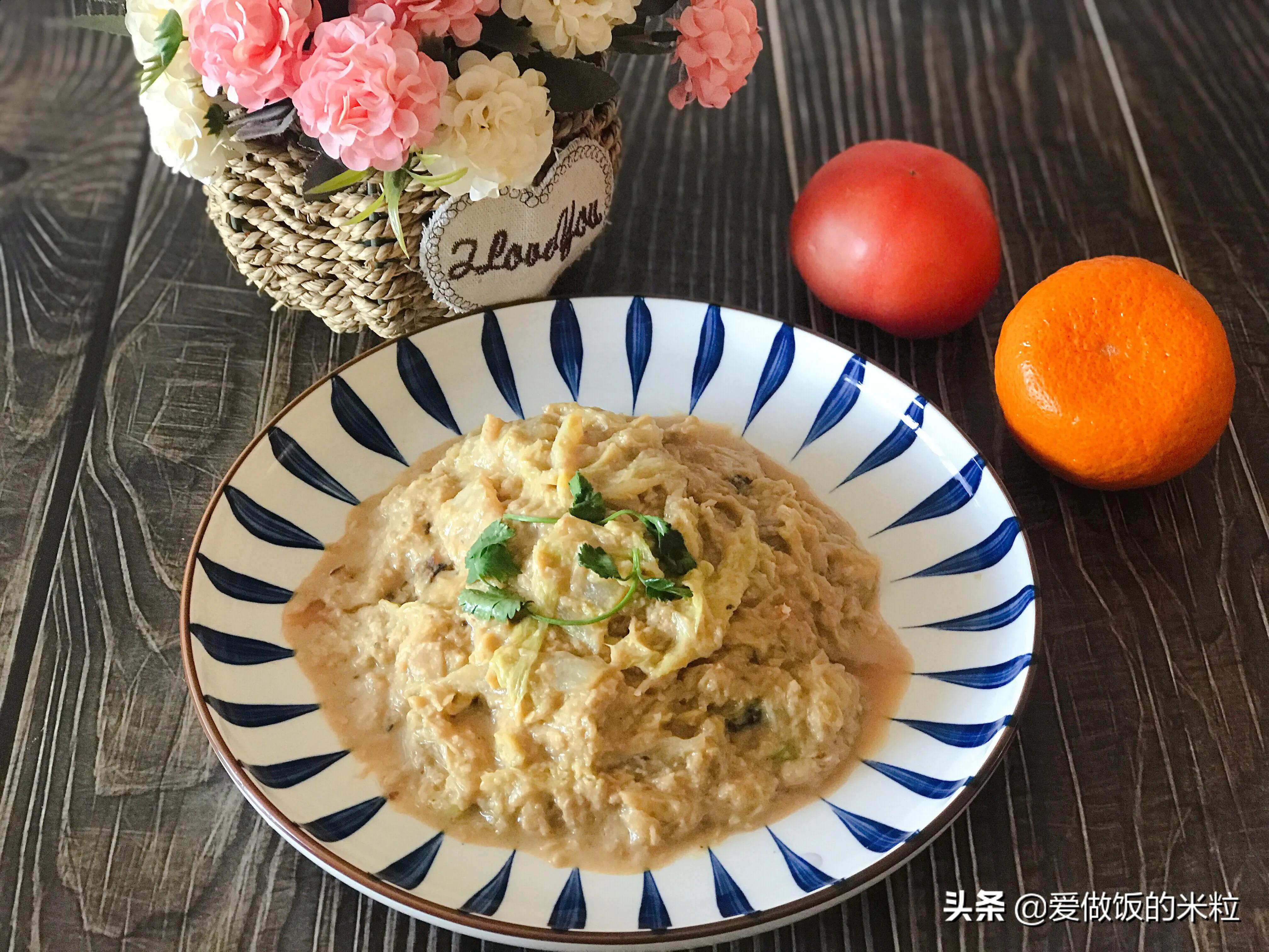 懒豆腐的家常做法（河北唐山地方特色菜白菜炒懒豆腐）