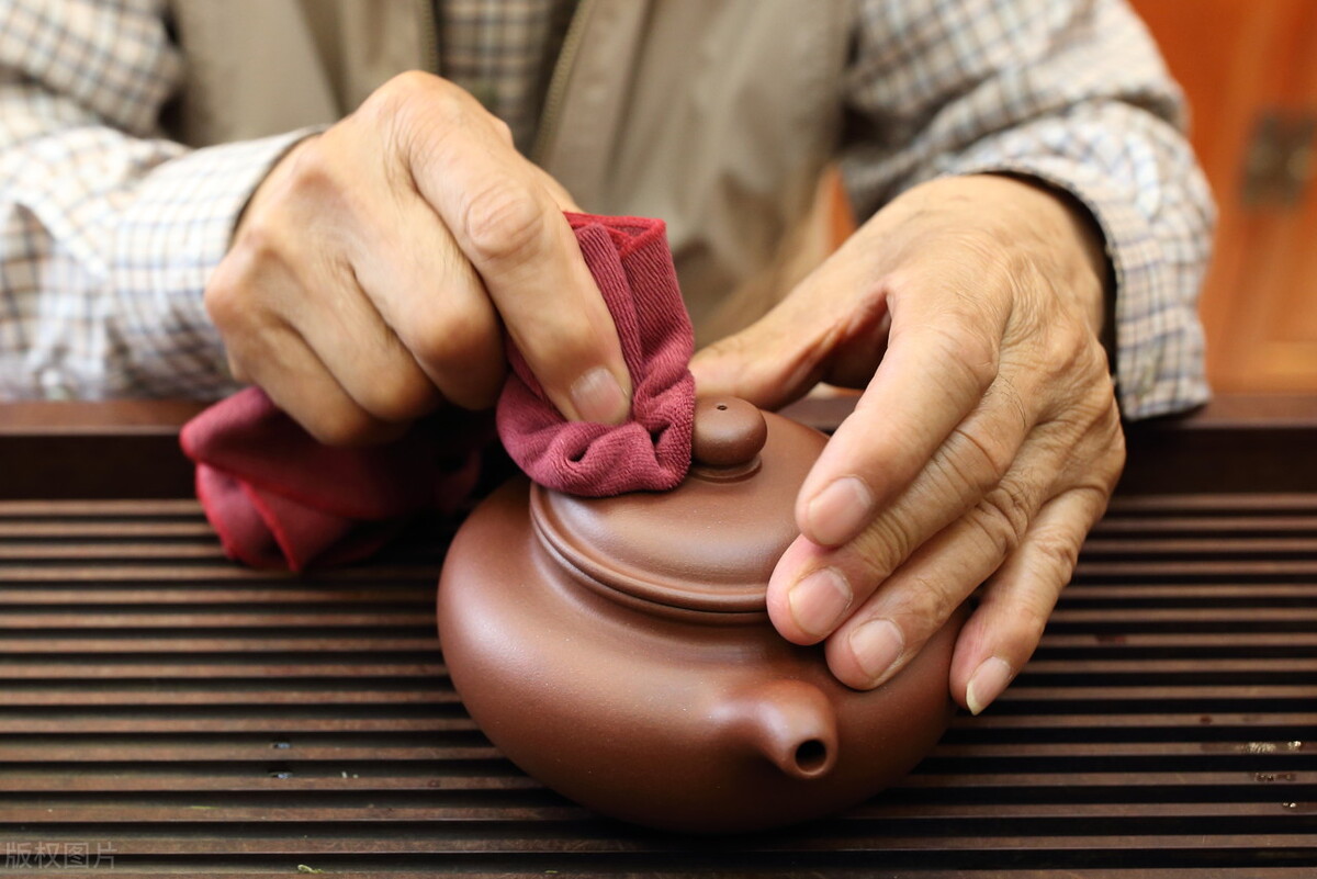 紫砂壶的作用与功效详解，紫砂壶泡茶的8大好处？