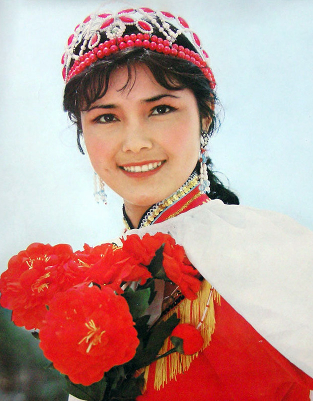 66岁姜黎黎:凭《红牡丹》大火,曾身患肿瘤,今幸福得让人眼红