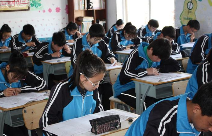 教育部发布通知，对于学校有新要求家长意见大，老师也陷入了迷茫