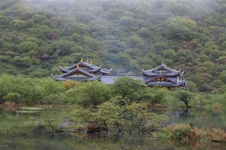 石家庄学院、河北师范等本科大学在专科批招生（见专科分数线表）