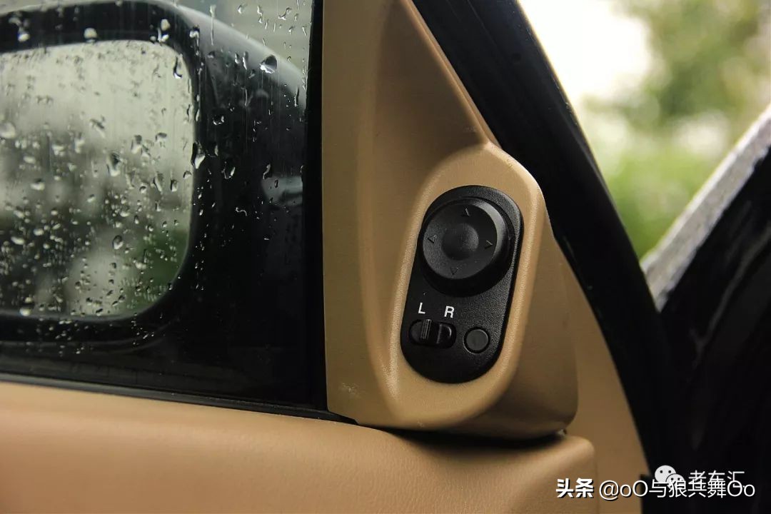 这是台很便宜但没有改件的Wagon 别克凯越旅行版