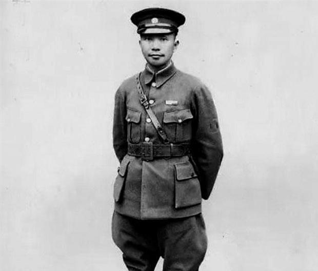 十大元帅1943年谁的级别最高：罗荣桓仅次于朱德和彭德怀，排第三