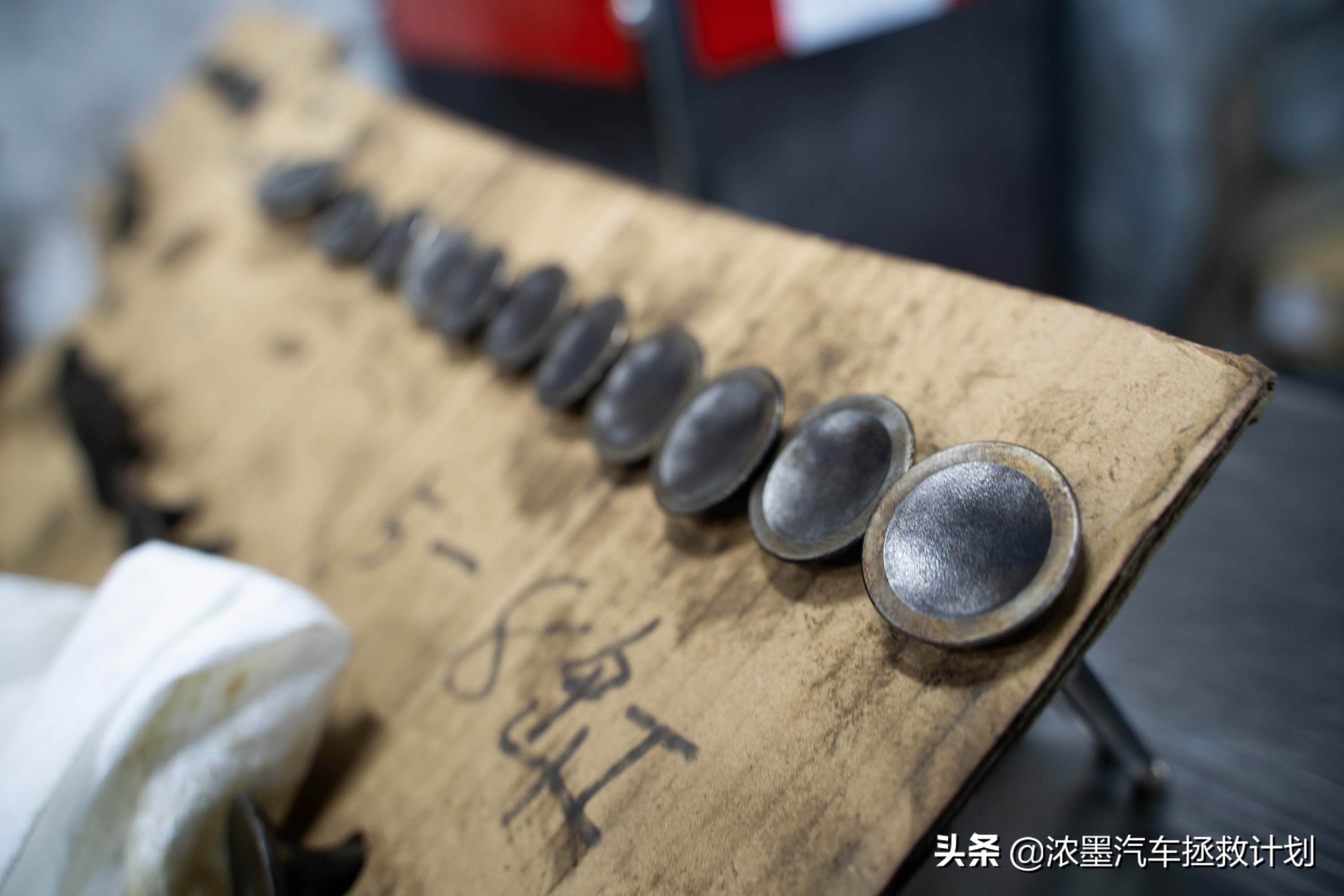 「迟暮英雄」整修一台十多年前的奥迪A6发动机，治理烧油烧水