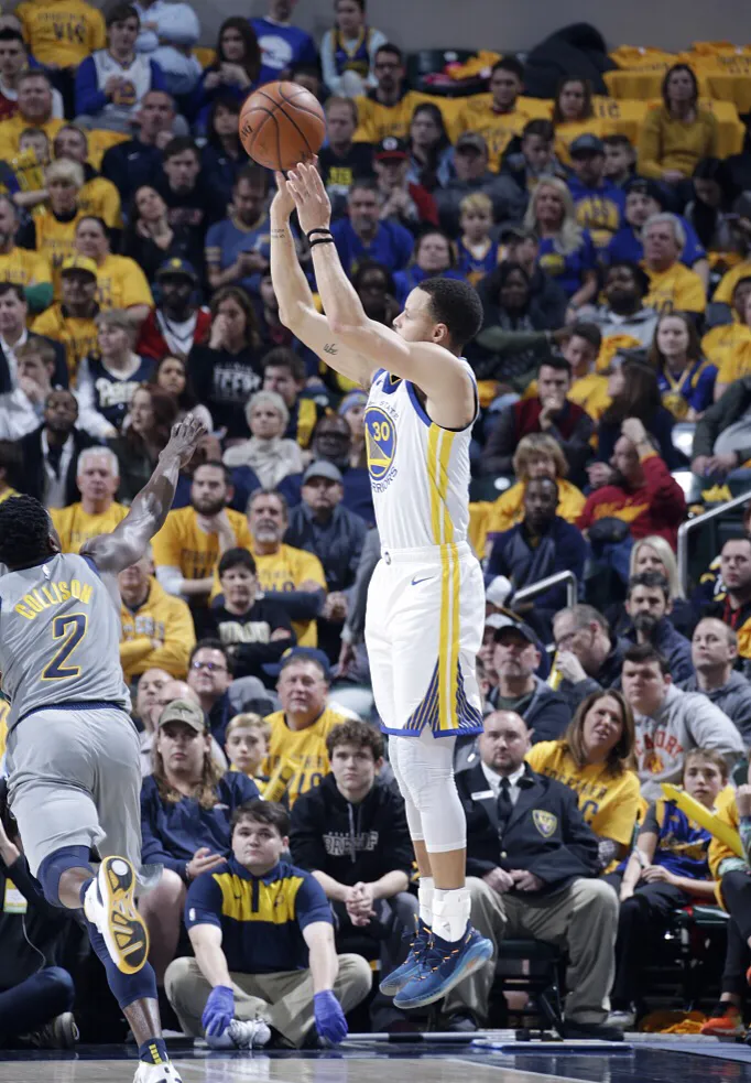 为什么nba很少打板进球(答球迷：为什么篮球运动员投篮都是空心，打板得很少？)