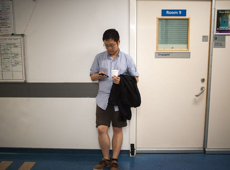 12级的分娩痛，到底疼在哪里，组图播放全过程，看完：为母则刚