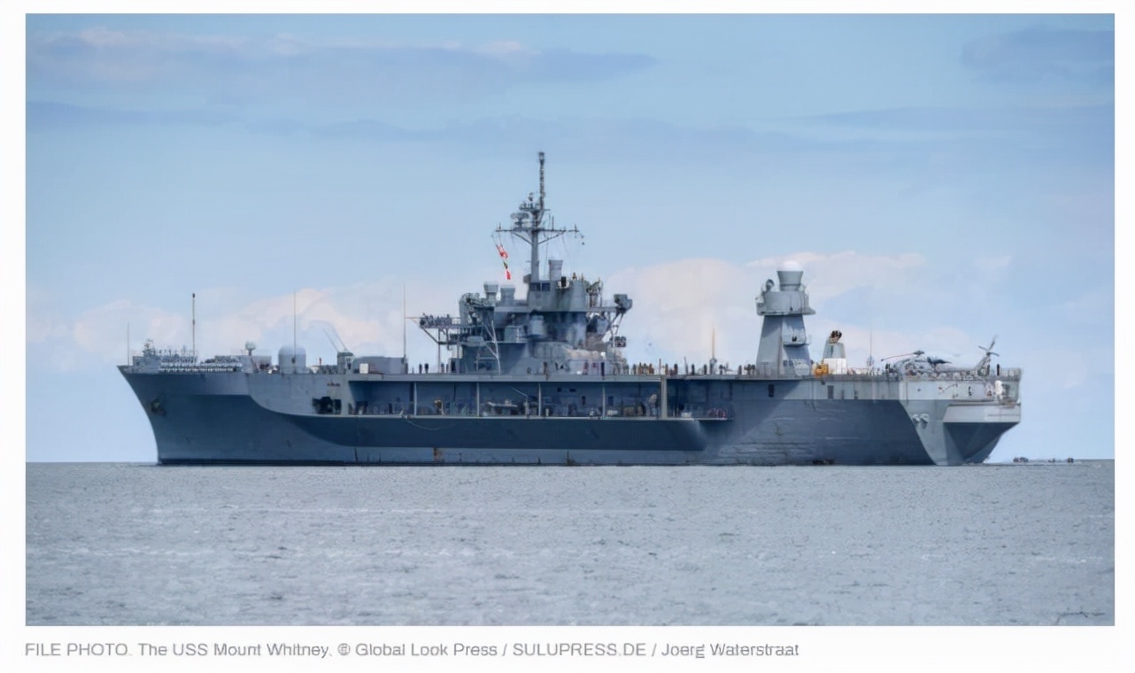 ������ͣ���������ܵ����ˡ����顱�д���һ��Ա���ŵ��ֻ�����