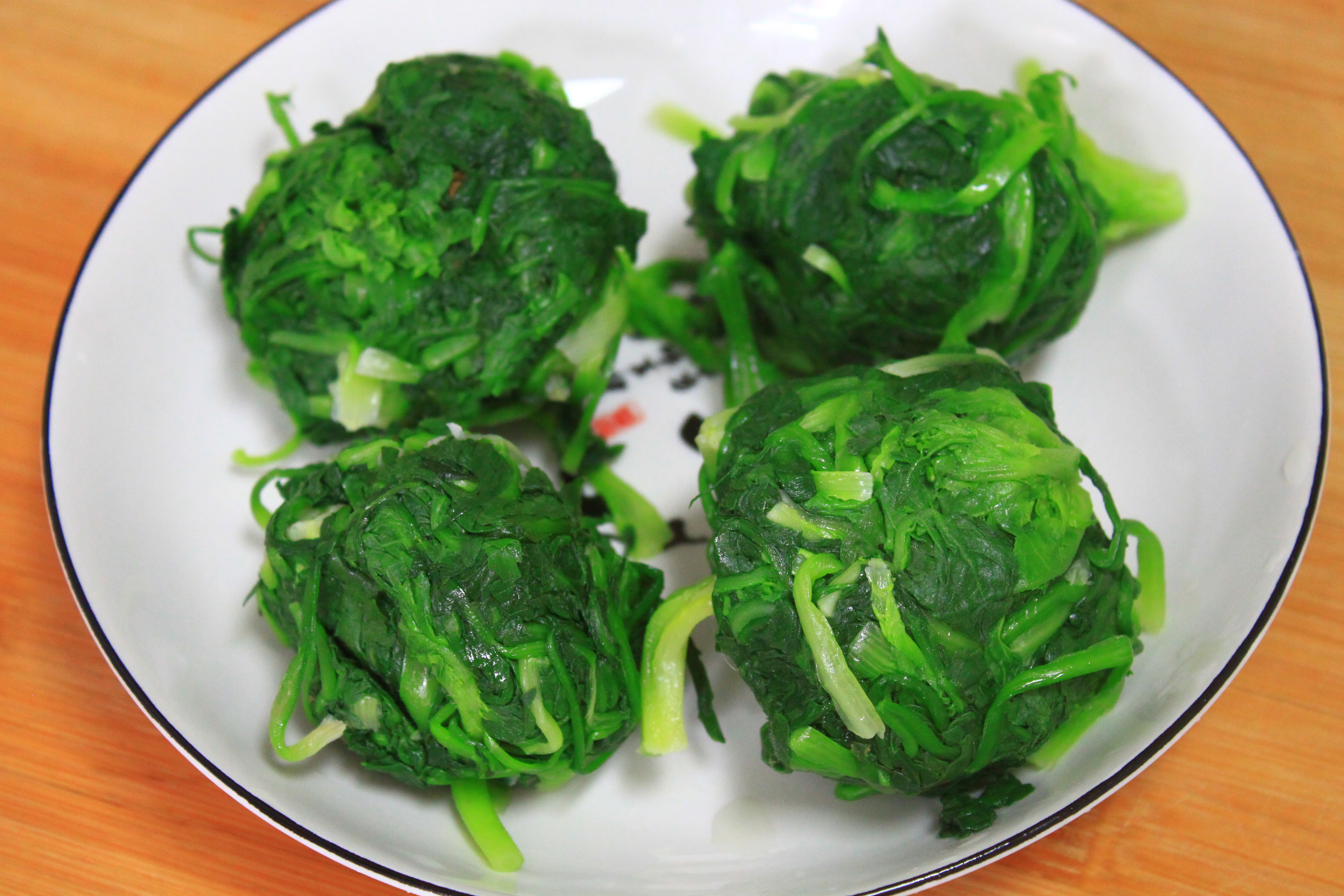 无论拌啥饺子馅，牢记“放3料忌2香”，饺子鲜嫩多汁，特别好吃