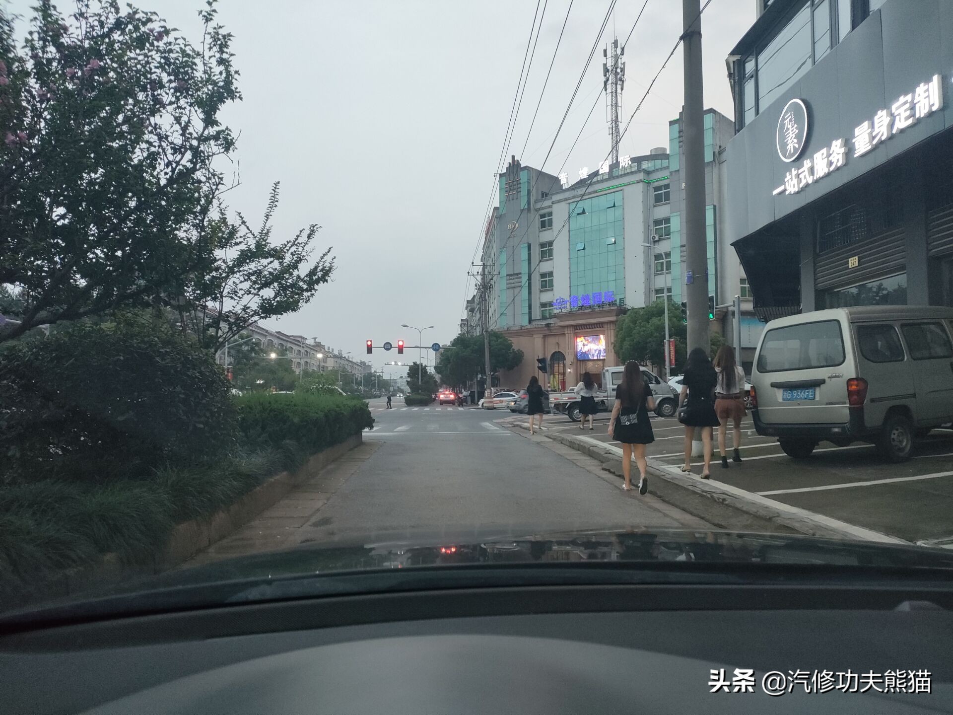 苏州车友十二年车龄奥迪A6L2.0T烧机油，对车有感情彻底整修翻新