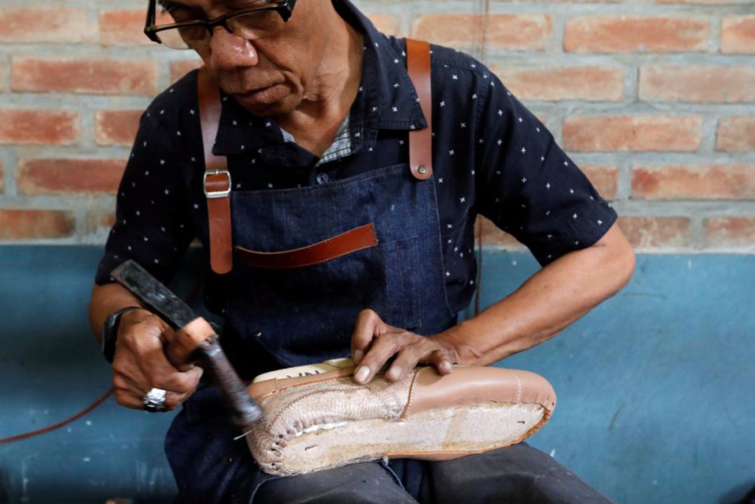 不一样的“鳄鱼皮”，来自印尼的“爱马仕”皮鞋