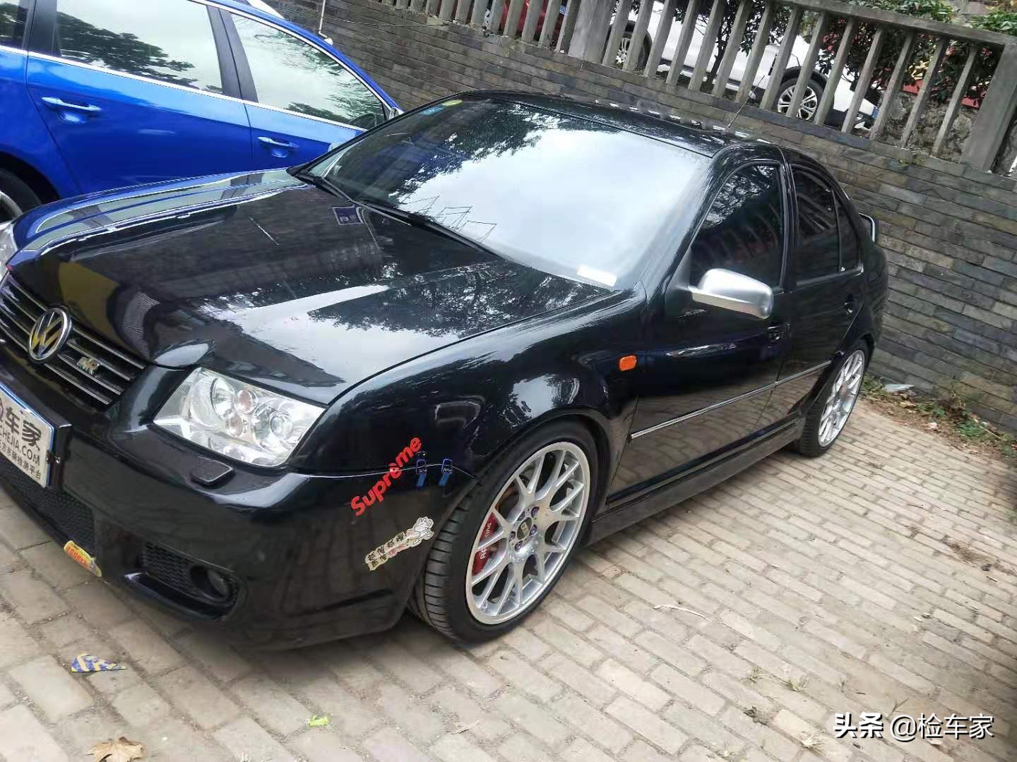 3万买辆气囊炸过的宝来R值不值？网友：带尾翼的大众车惹不起