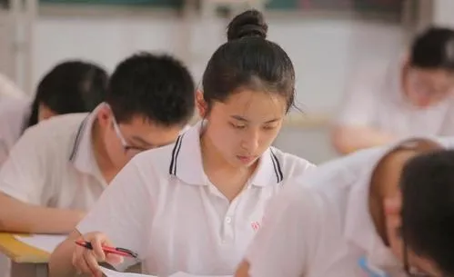 梦见参加高考不会做（毕业5年后）