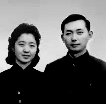 京劇大師梅葆玖：與妻子一生無兒無女，晚年與20隻貓為伴