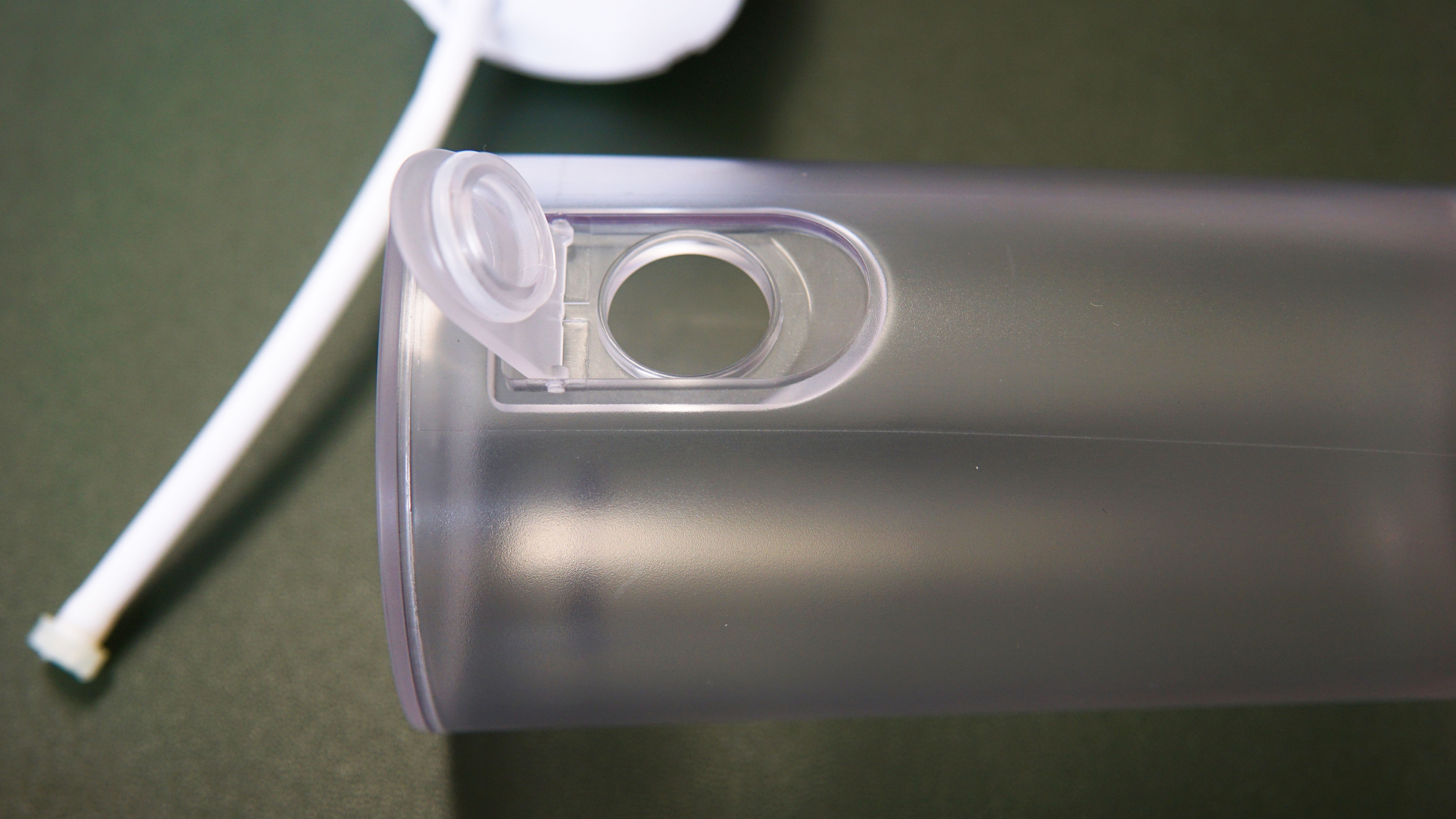 牙齿缝隙牙刷清洗不到怎么办，你需要一个Flosmore冲牙器